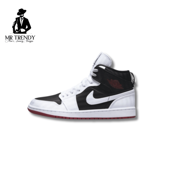 Air Jordan 1 Retro High OG "Black & White" - Image 3